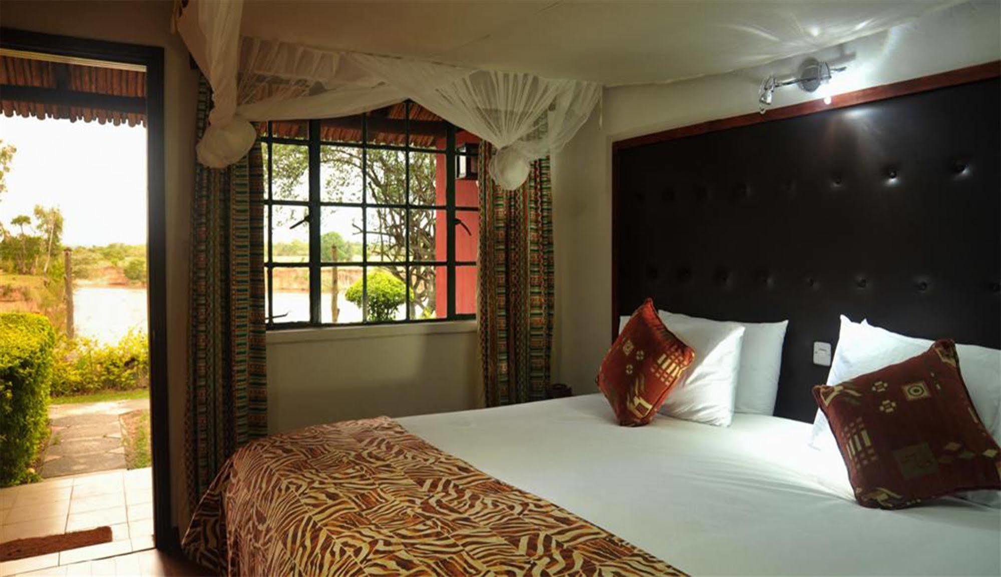Mara River Lodge Aitong Bagian luar foto